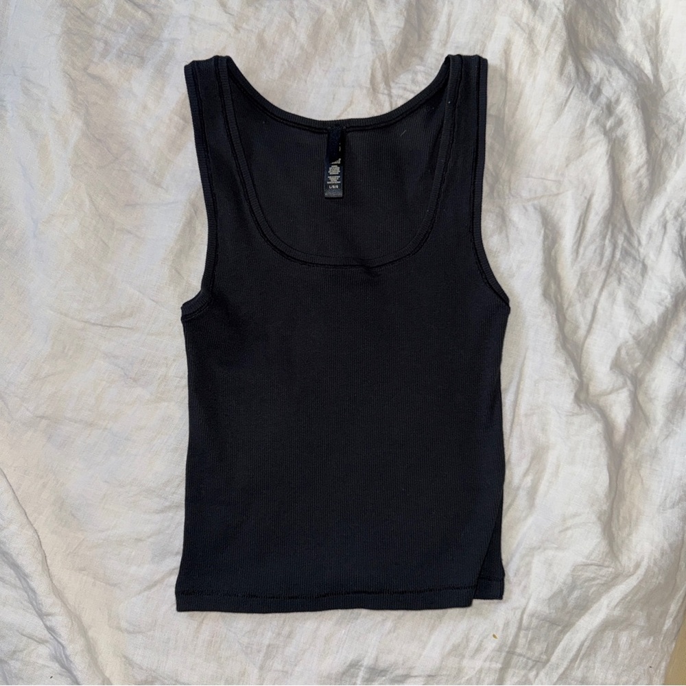 SKIMS Black Tank Top